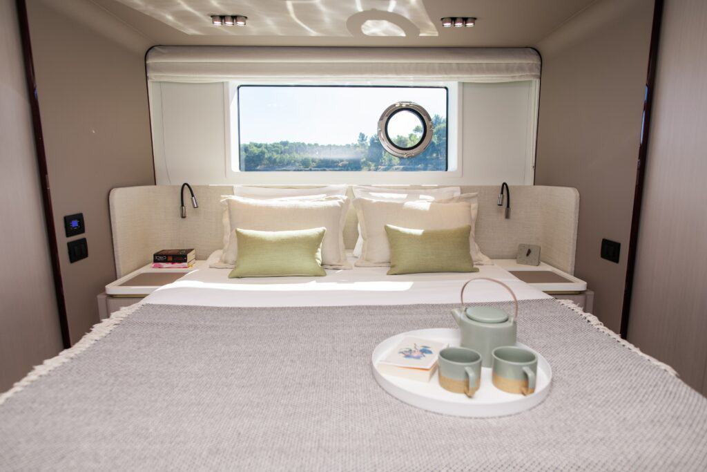 Alibaba 29 Master Cabin-min