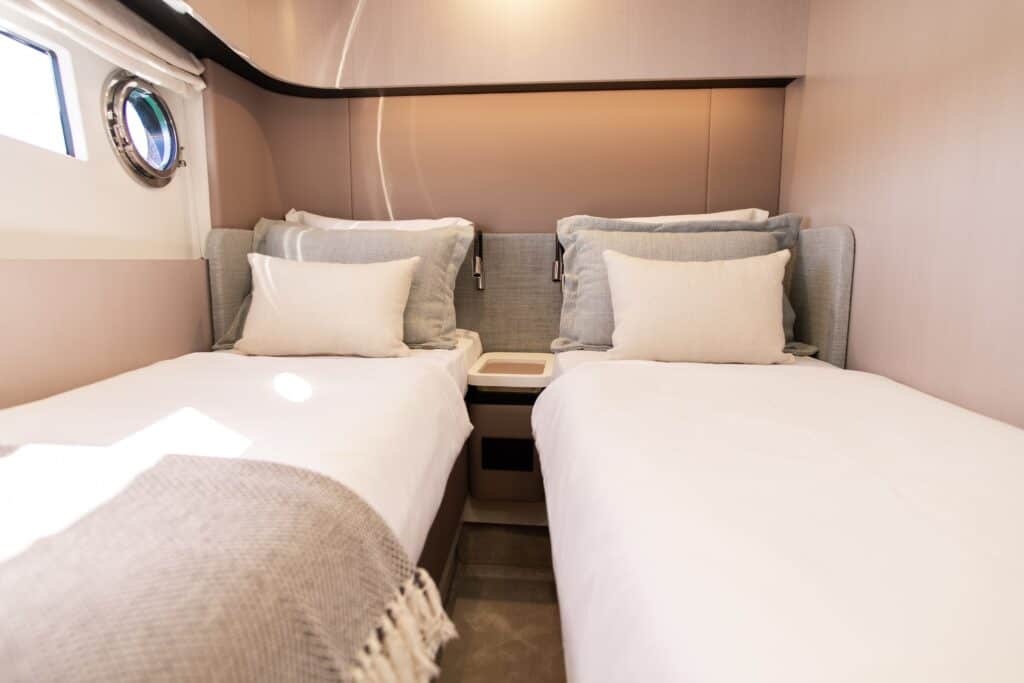 Alibaba 32 Guest Cabin-min