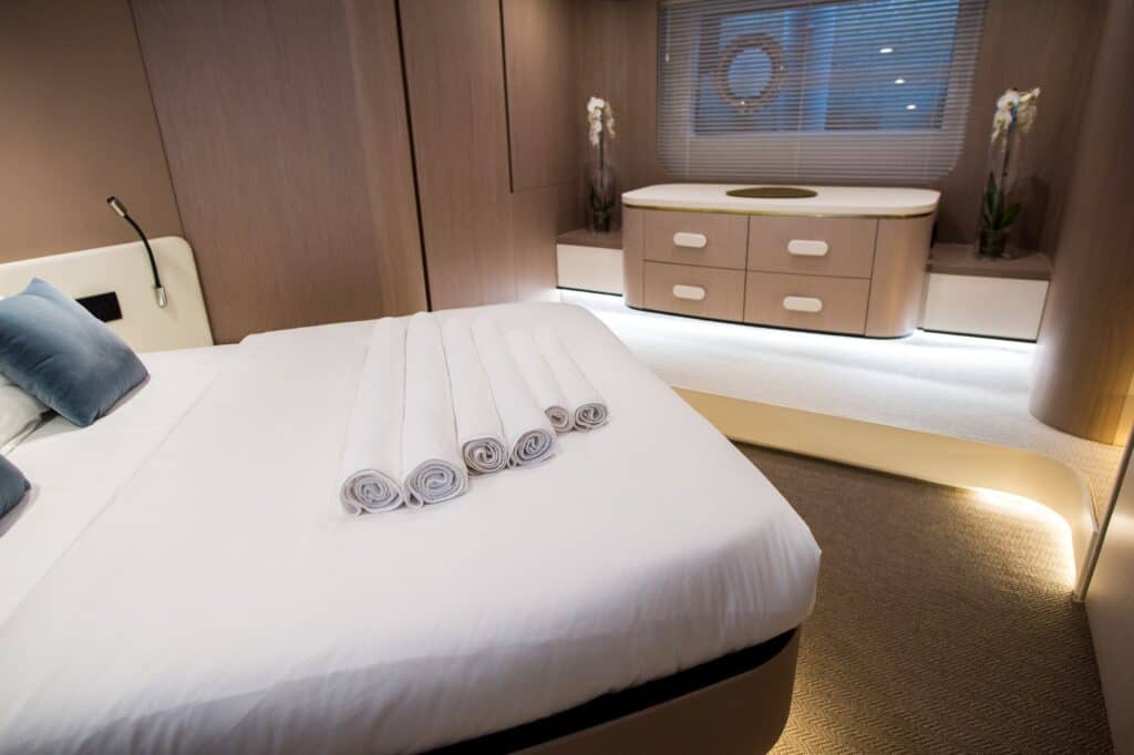 Mawi 38 Master cabin-min