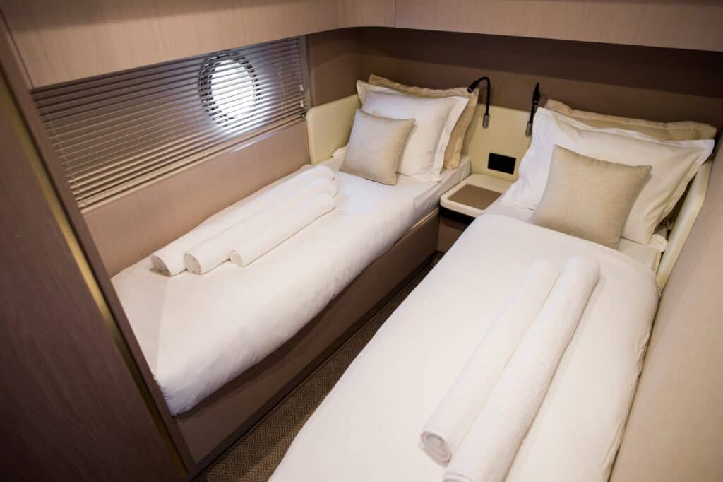 Mawi 43 Guest cabin-min