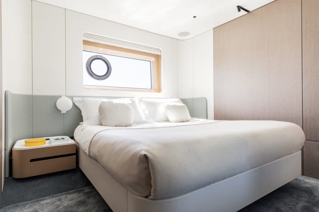 G26M-Starboard-2nd-Vip-Cabin-1_Low-res