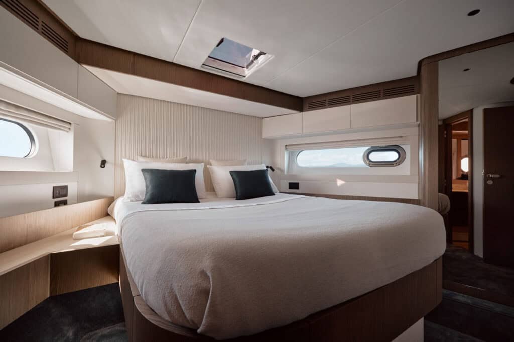 M66 VIP Cabin