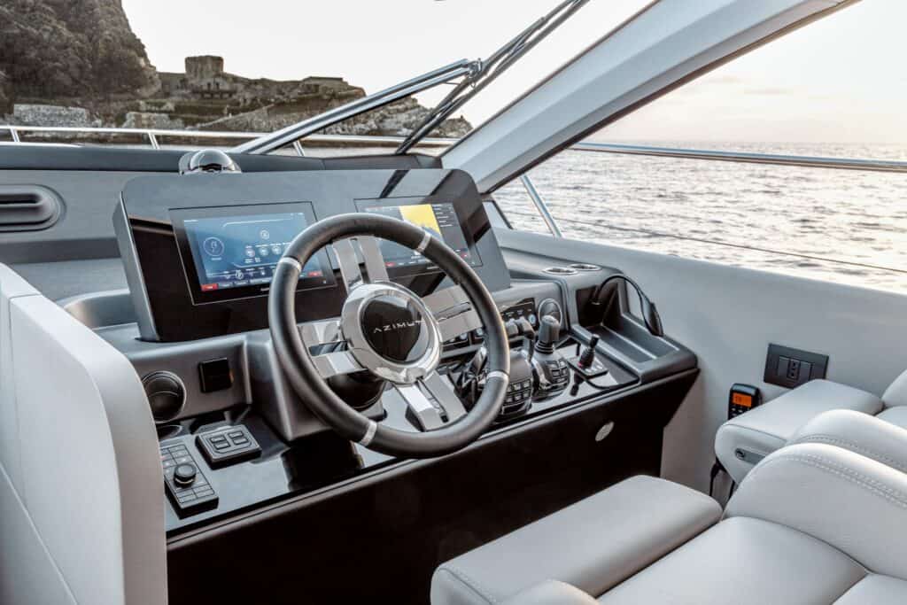 53-Internal-Wheelhouse-min