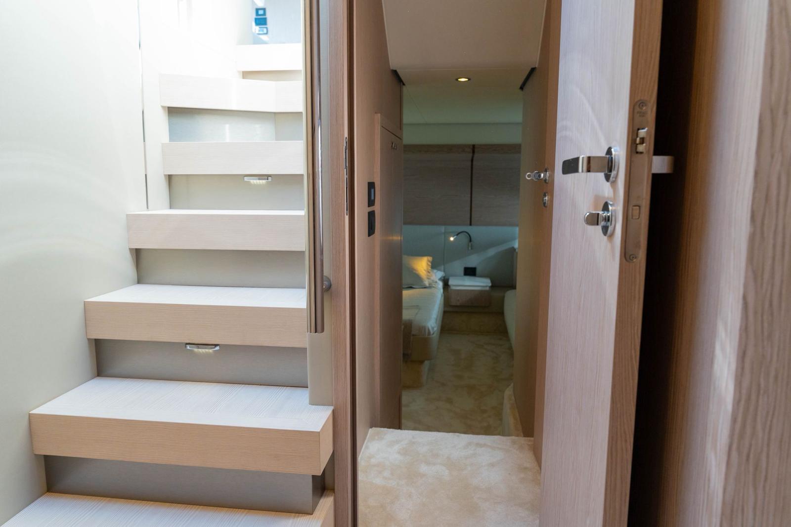 Azimut 53 – Mabera (13)