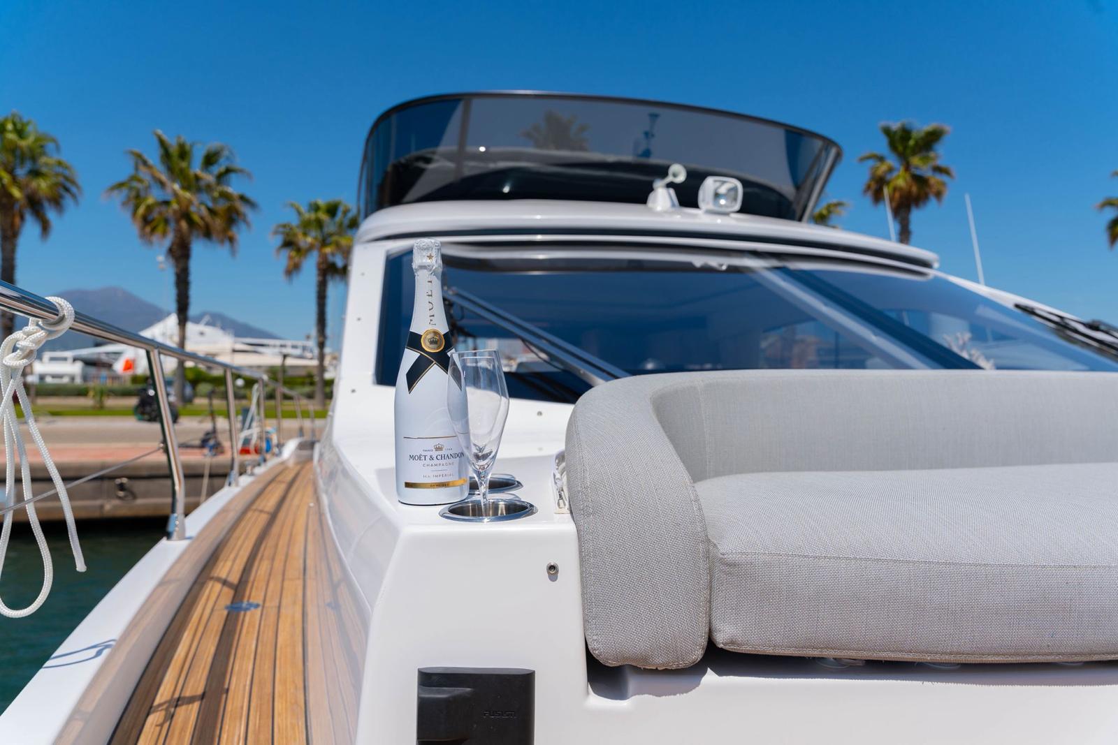 Azimut 53 – Mabera (9)